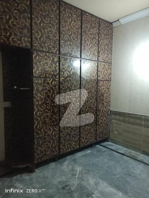 ماڈل ٹاؤن ۔ بلاک کیو ماڈل ٹاؤن,لاہور میں 1 کمرے کا 4 مرلہ زیریں پورشن 26.0 ہزار میں کرایہ پر دستیاب ہے۔