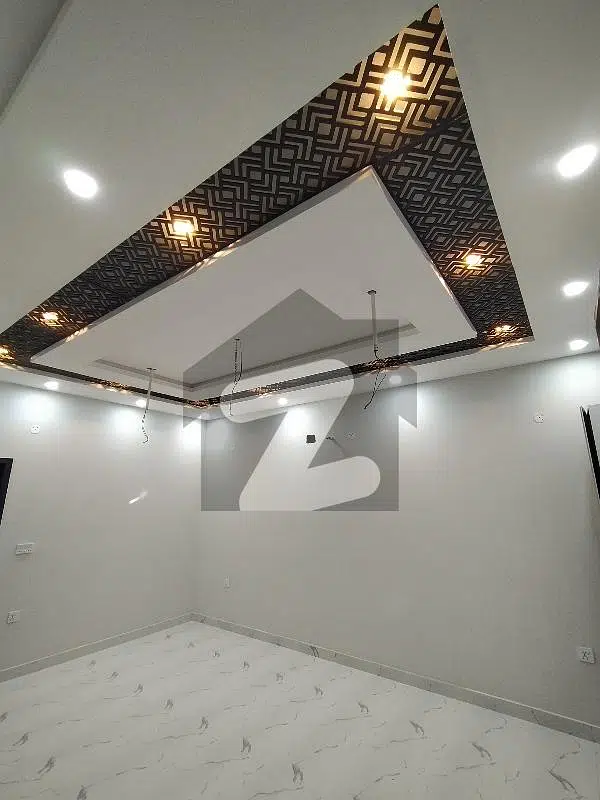 10 MARLA brand new 1.5 storey house for rent in Central Park