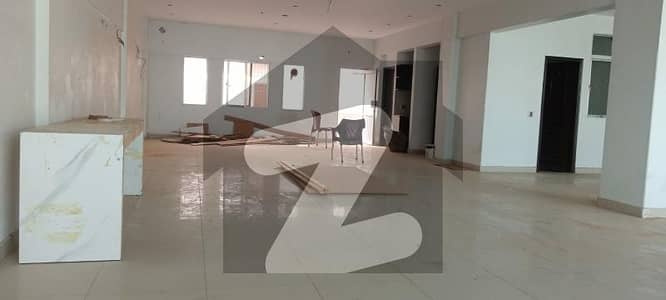 3000 Sq Ft Office Space At Well Maintained Building On Tariq Road