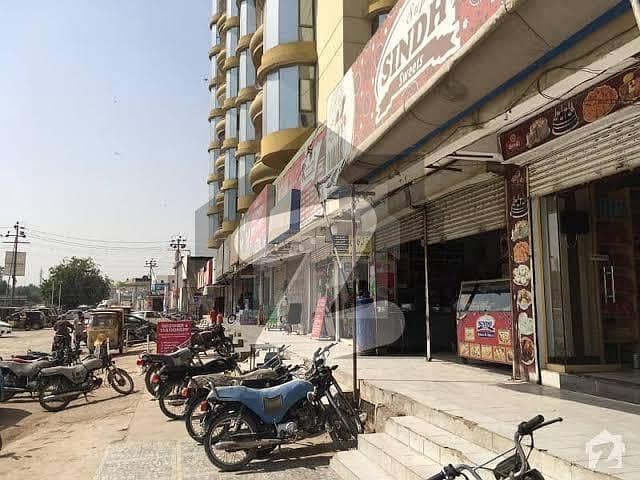 یونیورسٹی روڈ کراچی میں 8 مرلہ دکان 5.75 کروڑ میں برائے فروخت۔