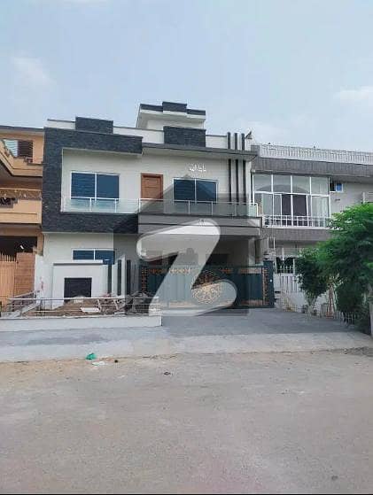 g-13 30x60 luxury house available