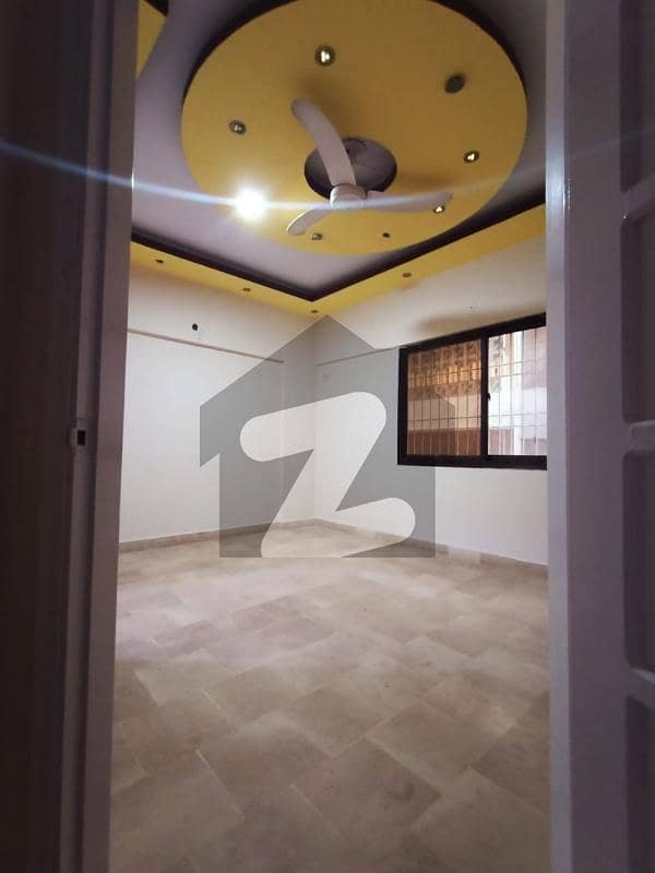 2 Bed DD 2nd Floor boring Sweet Water 24 7 At Ittehad Commercial Lane 4 With 3 Washrooms Drawing Room Also Having Powder Room