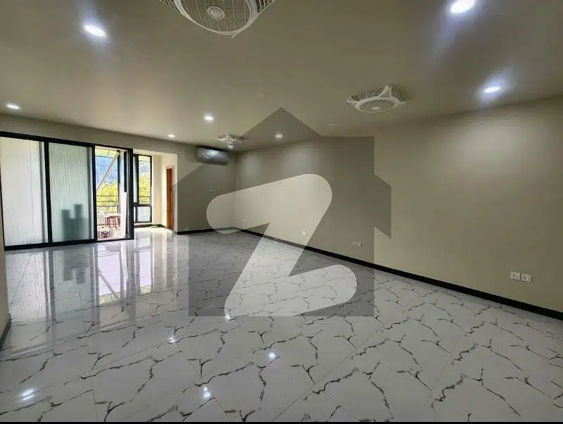 F. 8/Markaz Shalimar Plaza Fully Renovated Space On 2 Nd Floor 778 Square Feet Final Price 4.00 Expected Rent 185000/