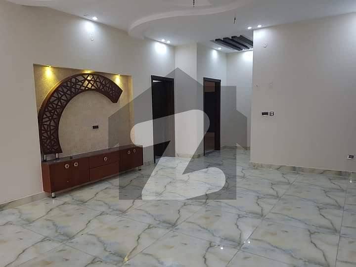 10 Marla New House for Rent 
Bahria town lahore