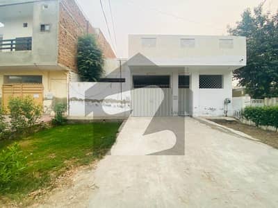 ٹرسٹ کالونی رحیم یار خان میں 5 کمروں کا 10 مرلہ مکان 4.0 کروڑ میں برائے فروخت۔