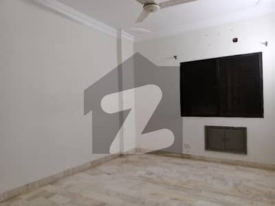 3 Bed Drawing Dining With Lift Standby Generator And Car Parking Near To Shaheed E Millat Road