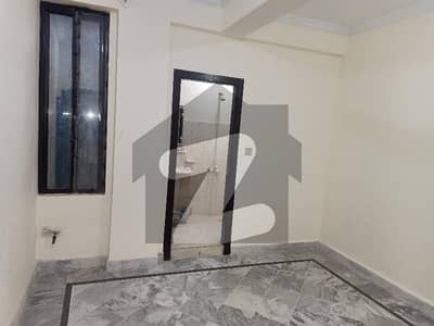 سوان گارڈن ۔ بلاک بی سوان گارڈن,اسلام آباد میں 3 کمروں کا 4 مرلہ فلیٹ 65.0 لاکھ میں برائے فروخت۔
