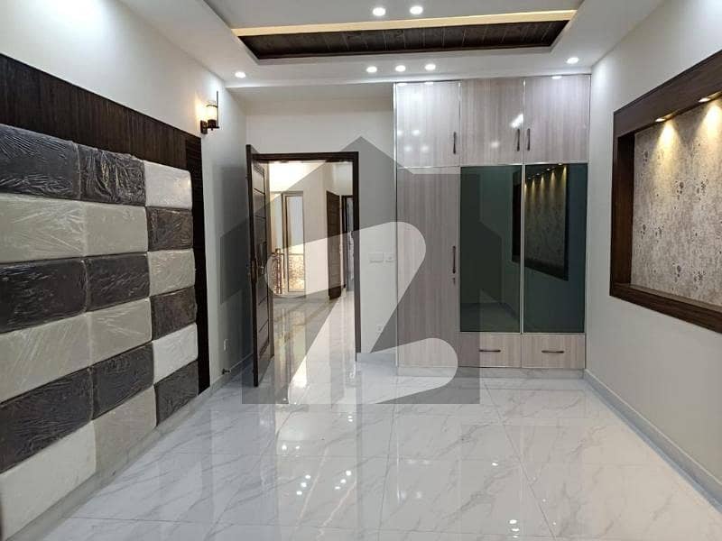 1 Kanal Brand New House For Rent Upper Portion In C-Block Khayaban E Amin Society Lhr
