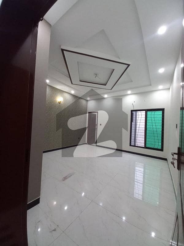8 Marla Brand New Facing Park Upper Portion For Rent In Gulshan E Lahore