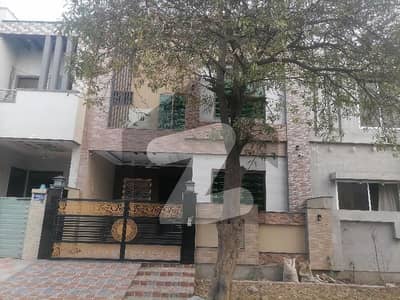 5 Marla House Up For Sale In Wapda City - Block L