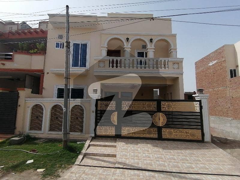 A Palatial Residence For Prime Location sale In Wapda Town Phase 1 - Block E Multan