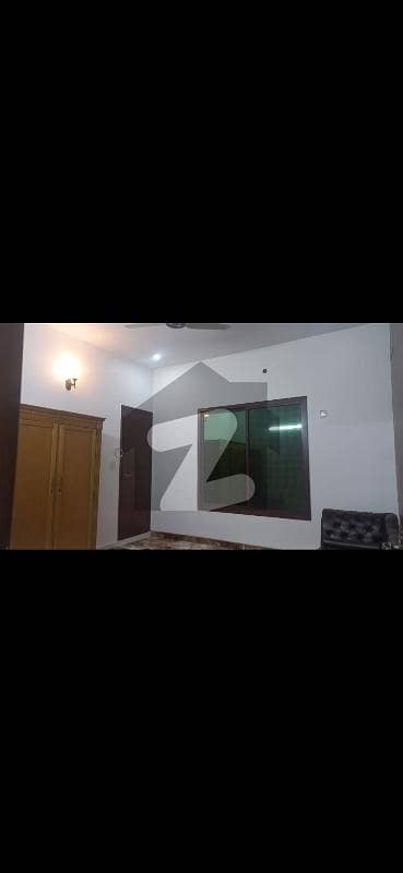 Spacious Prime Location Flat Is Available For sale In Ideal Location Of Karachi Administration Employees - Block 7