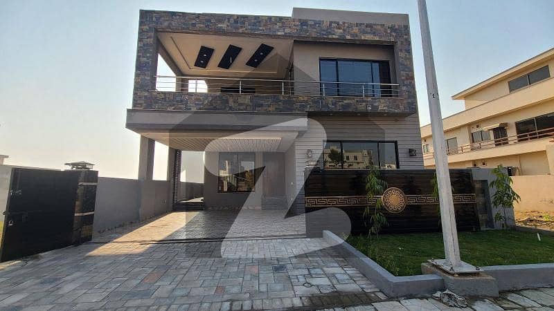 signature properties offer beautiful 10 Marla Designer House sector H bahria town