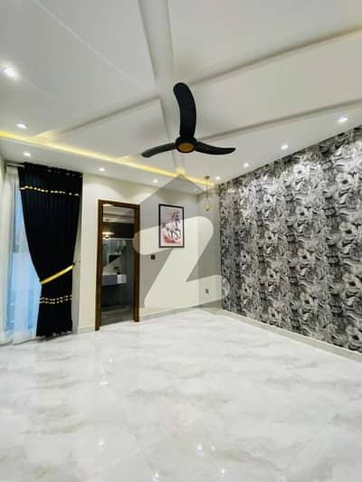 10 Marla Lavish Modren House For Sale In Bahria Town Lahore