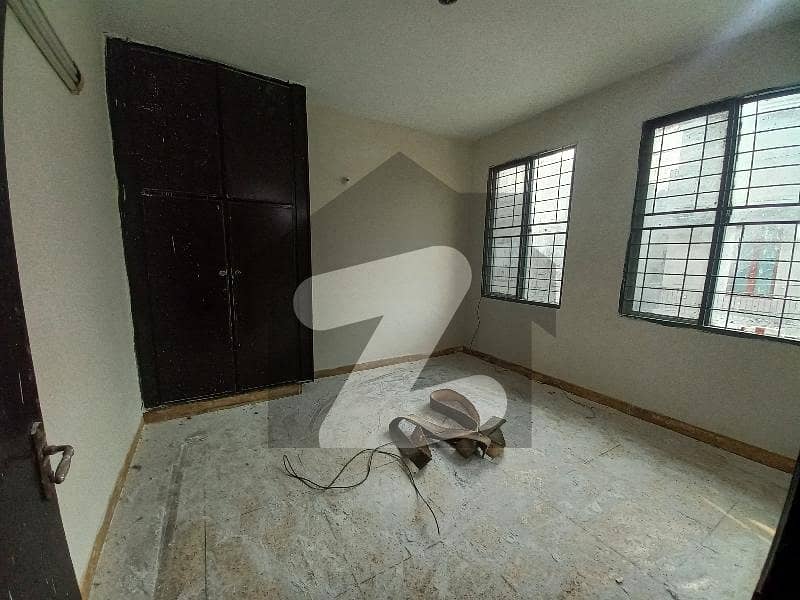 5 Marla Complete house 30 ft road Neat & clean house 4 bed in nargis block Allama iqbal town Lahore