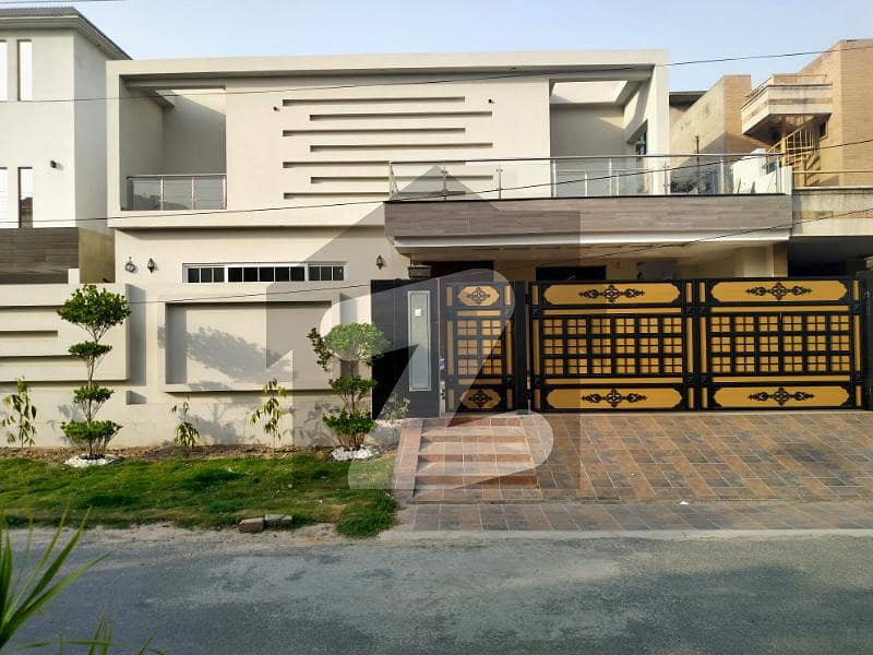 NFC Close To Main Park 1 Kanal Brand New House Is Up For Sale