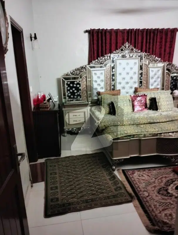 PHASE 4 DHA KARACHI
CORNER BUNGALOW FOR SALE
2 + 3 BEDROOMS (ATTACHED BATH)
1 DRAWING ROOM
1 TV LOUNGES
2 KITCHENS
1 DINING ROOM
VIP LOCATION
Demand 8.25 crore