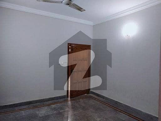 آئی ۔ 8/3 آئی ۔ 8,اسلام آباد میں 6 کمروں کا 12 مرلہ مکان 15.25 کروڑ میں برائے فروخت۔