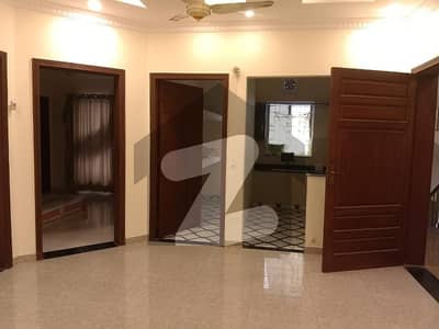 Contemporary 10 Marla Upper Portion For Rent In DD Block Bahria Town Lahore
