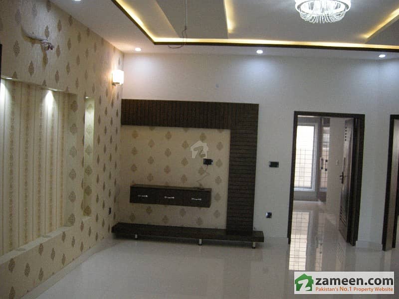 Bahria Town 8 Marla Brand New House For Sale In Umer Block