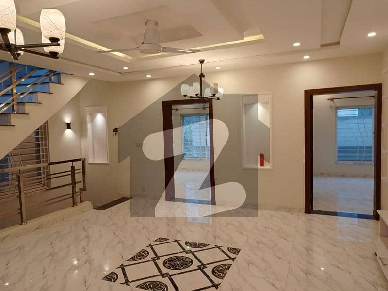 Brand New 7 Marla Per Person Available For Rent And Bahria Town Phase 8
