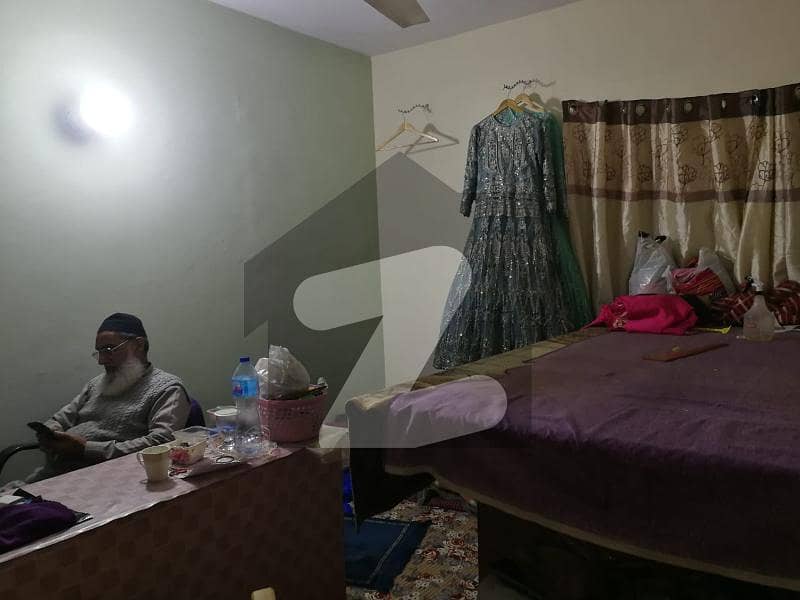 گلبرگ لاہور میں 2 کمروں کا 3 مرلہ فلیٹ 55.0 لاکھ میں برائے فروخت۔