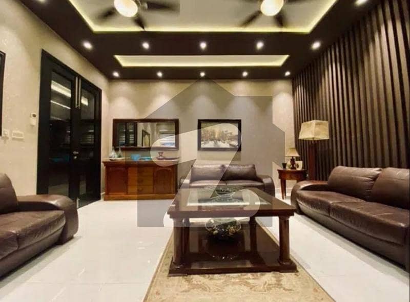 گارڈن ٹاؤن - شیر شاہ بلاک گارڈن ٹاؤن,لاہور میں 5 کمروں کا 12 مرلہ مکان 7.25 کروڑ میں برائے فروخت۔