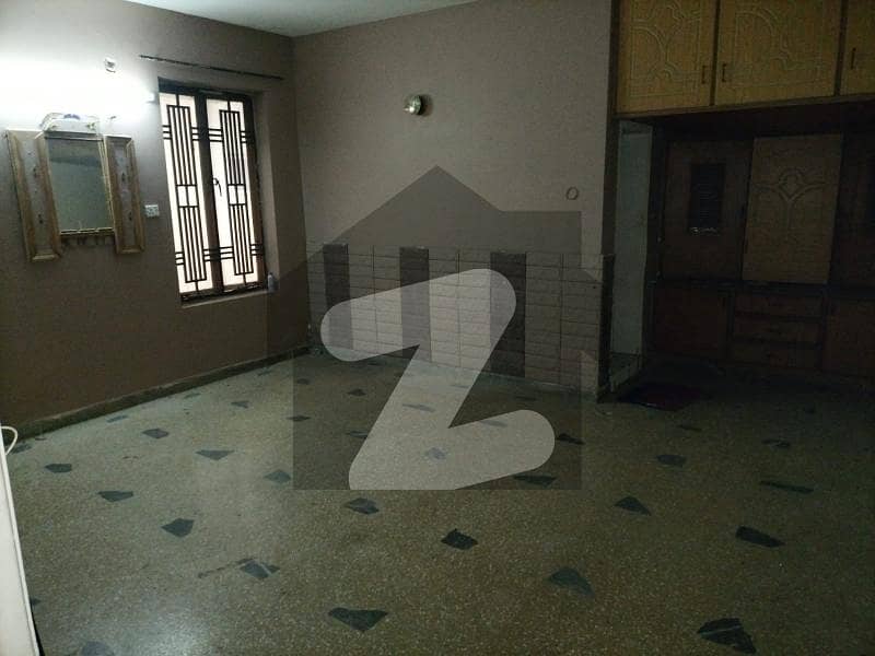 1 Kanal Upper Portion Available For Rent In Wapda Town Phase 1 - Block J1