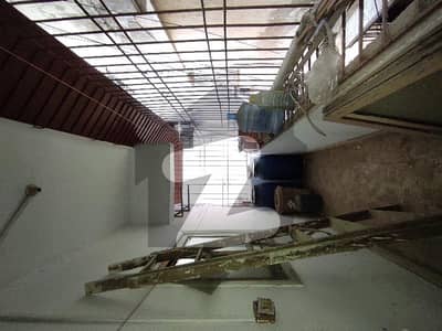پنجاب چورنگی کراچی میں 3 کمروں کا 5 مرلہ فلیٹ 40.0 لاکھ میں برائے فروخت۔
