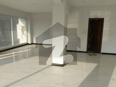1200 Sqft Brand New Office Space Available On Rent On Tariq Road