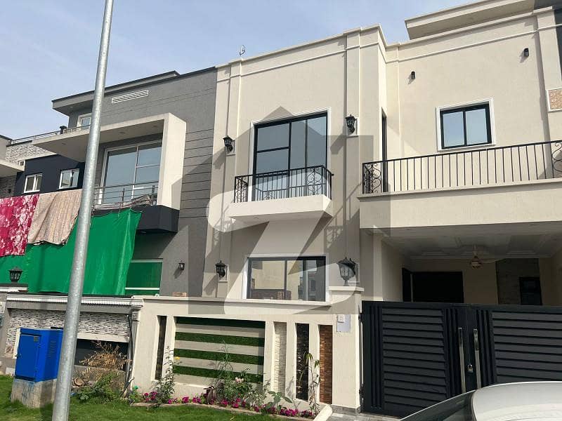 5 Marla Brand New House For Rent Green City