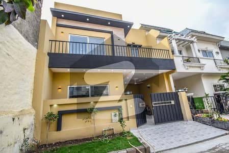 PACEWOOD LAND 5.5 MARLA BRAND NEW HOUSE AVAILABLE FOR SALE NEAR DHA 9 TOWN