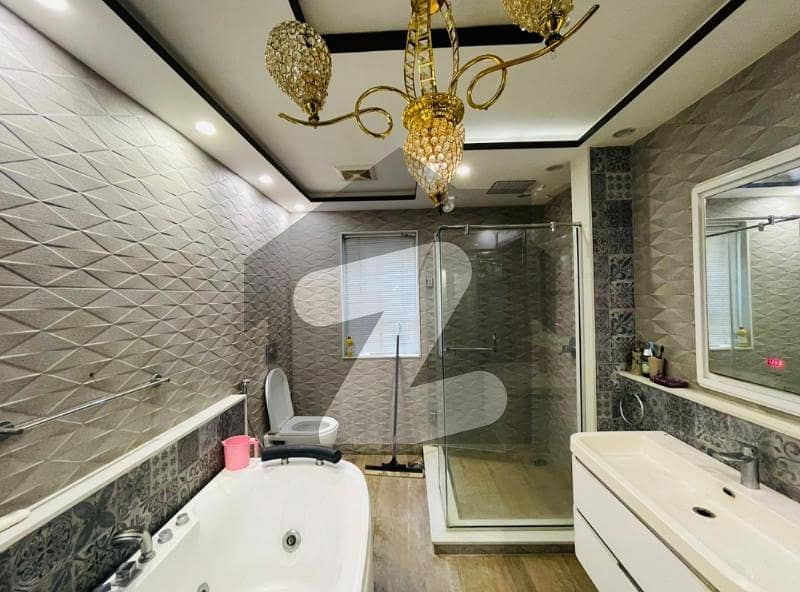 ماڈل ٹاؤن ۔ بلاک اے ماڈل ٹاؤن,لاہور میں 6 کمروں کا 1 کنال مکان 14.5 کروڑ میں برائے فروخت۔
