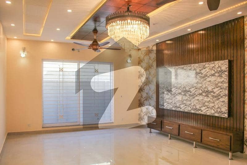 ماڈل ٹاؤن ۔ بلاک ایف ماڈل ٹاؤن,لاہور میں 7 کمروں کا 3 کنال مکان 30.0 کروڑ میں برائے فروخت۔