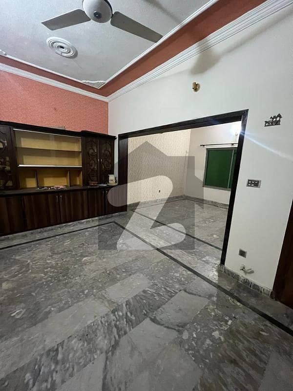 چکلالہ سکیم 3 چکلالہ سکیم,راولپنڈی میں 4 کمروں کا 5 مرلہ مکان 1.75 کروڑ میں برائے فروخت۔