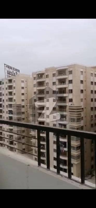 ڈیفینس ویو سوسائٹی کراچی میں 4 کمروں کا 12 مرلہ فلیٹ 4.75 کروڑ میں برائے فروخت۔