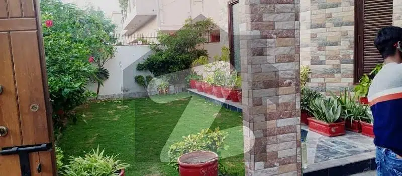 500 Sq Yard Banglow For Rent In DHA Phase 6 Karachi