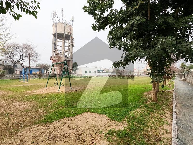 15 Marla Paid Location Near Park Mosque Market And Main Road Plot For Sale.