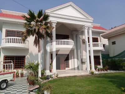 1000 Yards House For Rent At Phase 5