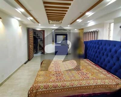 A Upper Portion Of 400 Square Feet In Jail Road