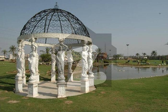 THINK BIG!!! Beautiful Residential 10 Marla Plot in Bahria Town Phase 8 Block E-1 on Immediate Sale
