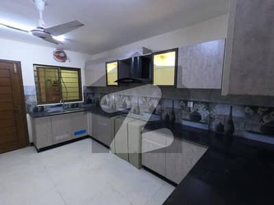 3300 Square Feet Flat In Askari 5 - Sector J