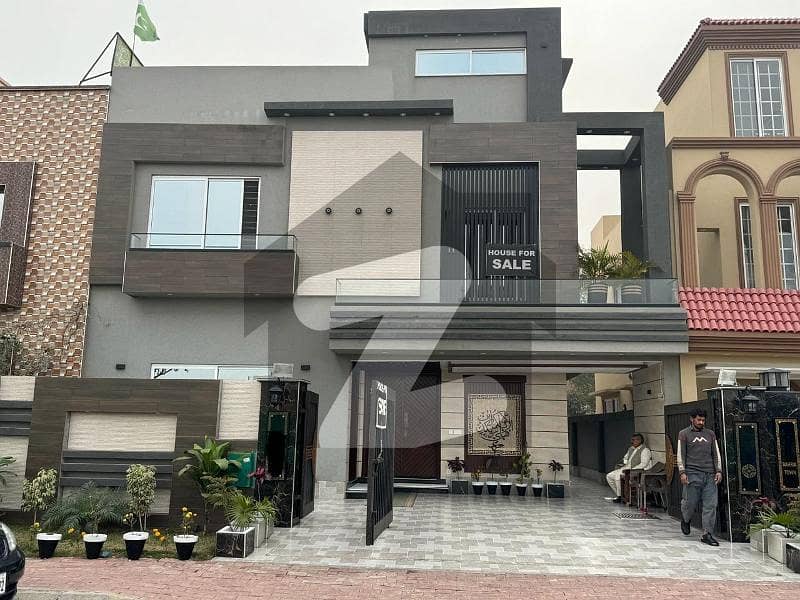 10 Marla Beautiful House For Sale In Sector C Bahria Town Lahore
