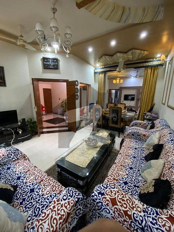 پیراگون سٹی لاہور میں 5 کمروں کا 10 مرلہ مکان 3.85 کروڑ میں برائے فروخت۔