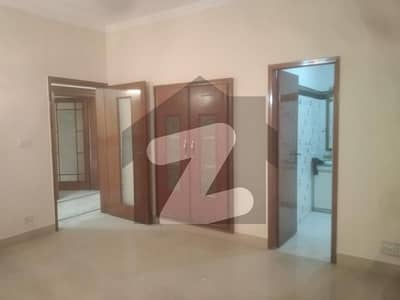 1 Kanal 3 Bed Upper Portion Available For Rent In Garden Town Lahore