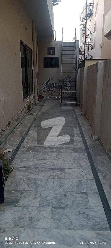 این ایف سی 1 لاہور میں 5 کمروں کا 1 کنال مکان 6.0 کروڑ میں برائے فروخت۔