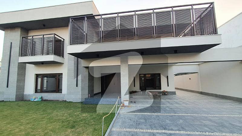 ڈی ایچ اے فیز 6 ڈی ایچ اے ڈیفینس,کراچی میں 7 کمروں کا 2 کنال مکان 24.25 کروڑ میں برائے فروخت۔