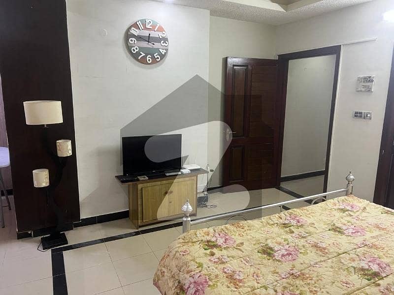 1 Bed Fully Furnished Appartment In Civic Center