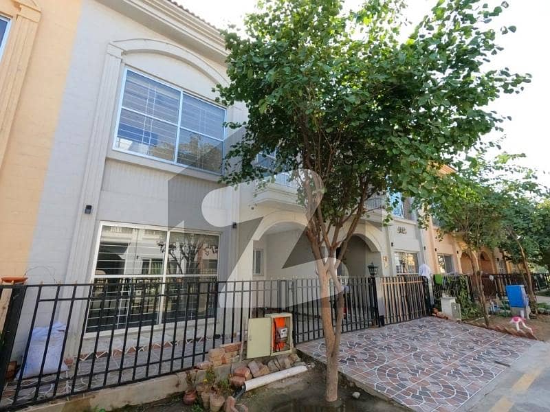 4 Marla Prime Location Very Close To Park Beautiful Luxurious House For