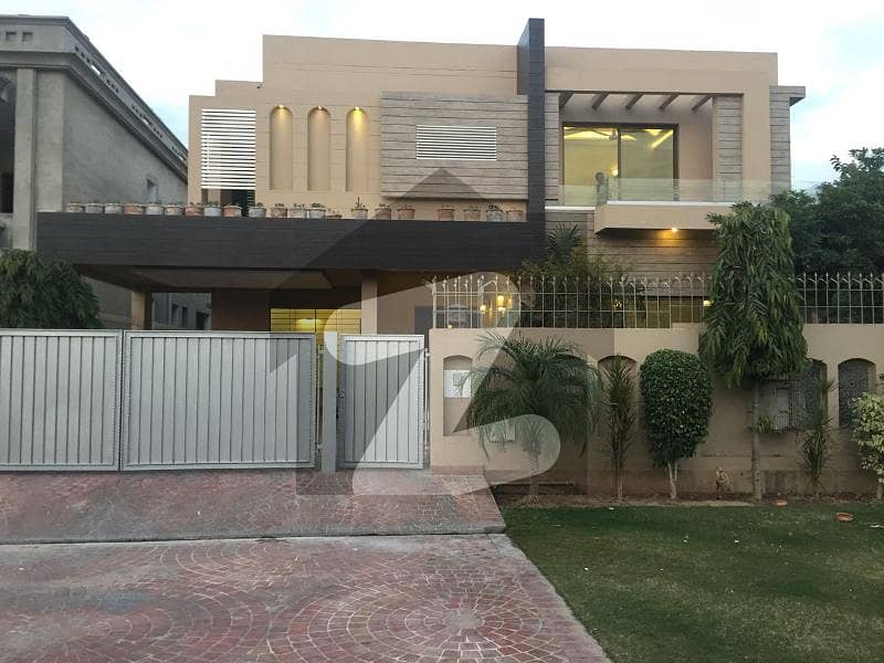 10 Marla Most Luxury Modern Design House For Sale